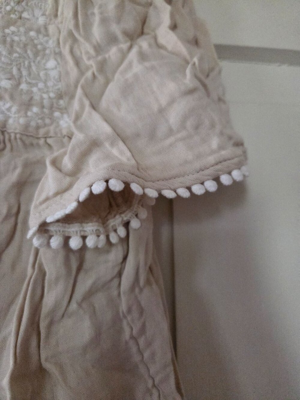 Embroidered top - Picture 3 of 3